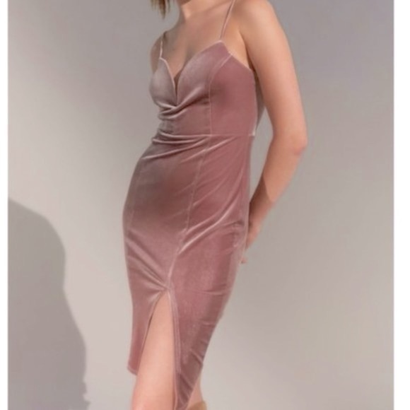 Urban Outfitters Dresses & Skirts - NWT Urban Outfitters Andria Velvet Bodycon Dress Size XS